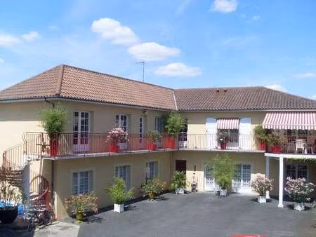location appartement t1 à poitiers (86000) : à louer t1 / 18m² poitiers