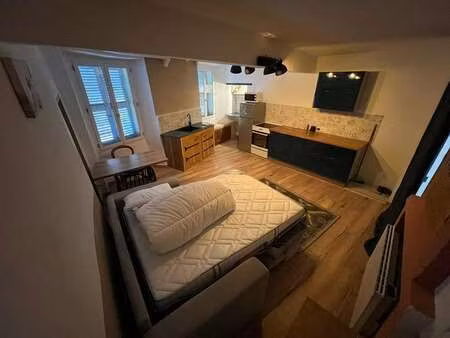 location appartement t1 meublé à méounes-lès-montrieux (83136) : à louer t1 meublé / 25m² 