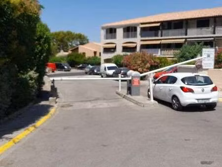 location appartement t1 meublé à saint-cyr-sur-mer (83270) : à louer t1 meublé / 20m² sain