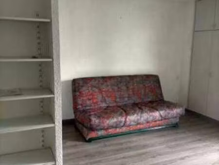 location appartement t1 à aix-en-provence (13080) : à louer t1 / 28m² aix-en-provence