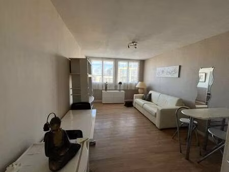 location appartement t1 meublé à montargis (45200) : à louer t1 meublé / 23m² montargis