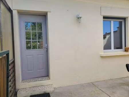 location appartement t1 à pessac (33600) : à louer t1 / 17m² pessac