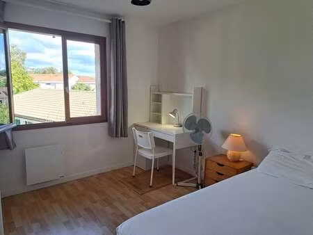 location appartement t1 meublé à villenave-d'ornon (33140) : à louer t1 meublé / 13m² vill