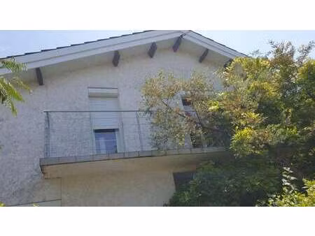location appartement t1 meublé à bassens (33530) : à louer t1 meublé / 10m² bassens