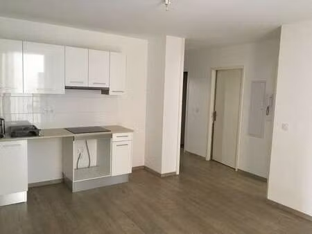 location appartement 3 pièces à la preste (66230) : à louer 3 pièces / 53m² la preste