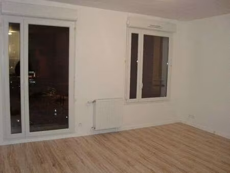 location appartement 2 pièces à cergy (95000) : à louer 2 pièces / 41m² cergy