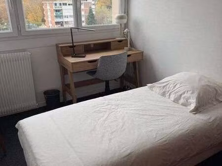 location appartement t1 meublé à cergy (95000) : à louer t1 meublé / 12m² cergy