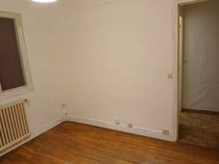 location appartement t1 à dammarie-les-lys (77190) : à louer t1 / 30m² dammarie-les-lys
