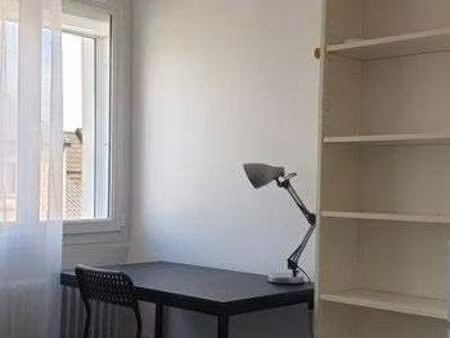 location appartement t1 meublé à vélizy-villacoublay (78140) : à louer t1 meublé / 18m² vé