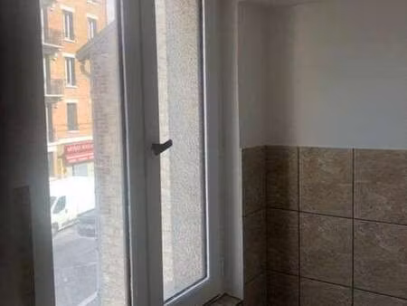 location appartement t1 à villeneuve-saint-georges (94190) : à louer t1 / 40m² villeneuve-