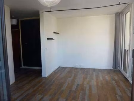 location appartement t1 à élancourt (78990) : à louer t1 / 34m² élancourt