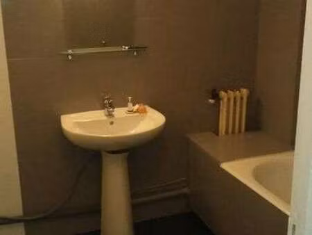 location appartement 3 pièces à villejuif (94800) : à louer 3 pièces / 50m² villejuif