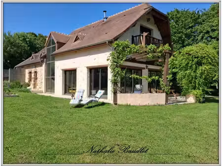 propriété de 250 m2 sur 2ha9 avec dépendance