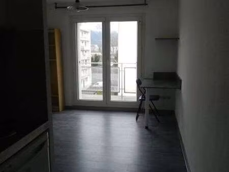 location appartement t1 à grenoble (38000) : à louer t1 / 18m² grenoble
