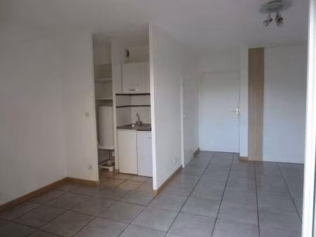 location appartement t1 à blagnac (31700) : à louer t1 / 25m² blagnac