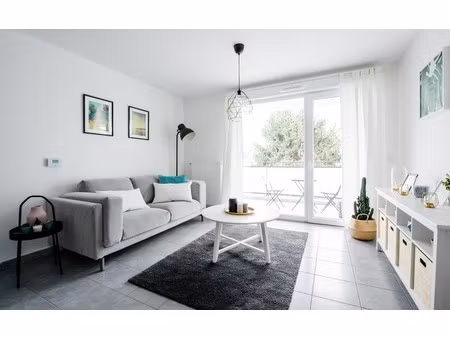 t2 neuf avec balcon et parking à cogolin