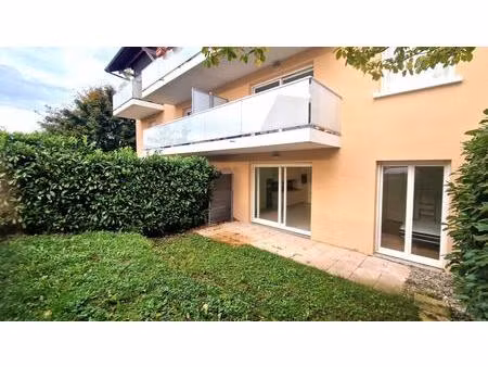 meublé - t2 en rez-de-jardin de 42 m² env