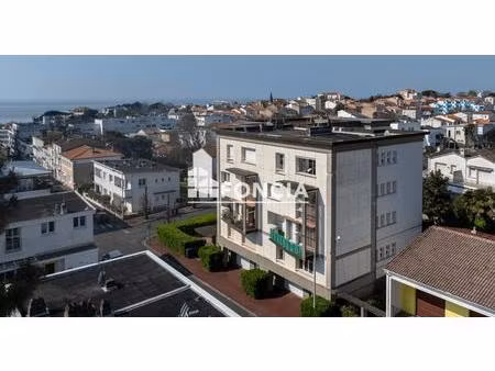 hyper-centre – t2 spacieux et lumineux à 200 m de la plage