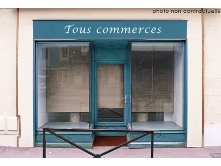 location locaux professionnels 152 m² à champagné-les-marais (85450)  1 200 €