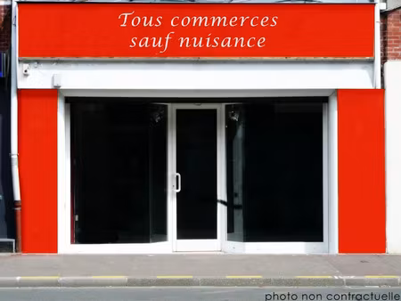 location locaux professionnels 30.5 m² à la rochelle (17000)  720 €