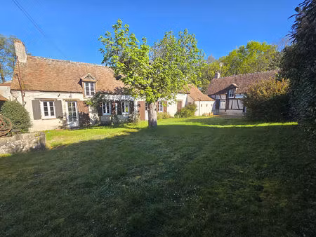 maison 6 chambres - 233 m² habitable  sur 1 hectare de terrain avec plan d'eau