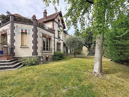 maison 11 pièce(s) 314.36 m2