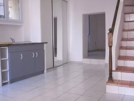 maison de village à abeilhan (34290)