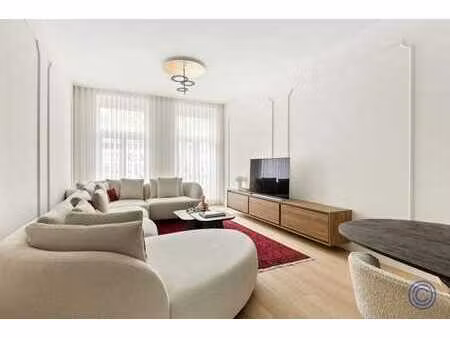 luxueux duplex rénové dans un hôtel particulier !