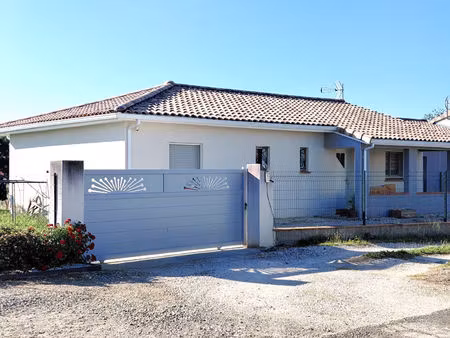 berat maison de type 4 avec garage et jardin