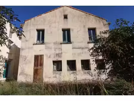 bureaux. possibilité de faire appartements ou atures...