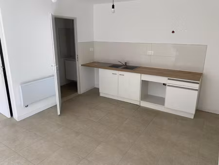 immeuble compose de 9 appartements.