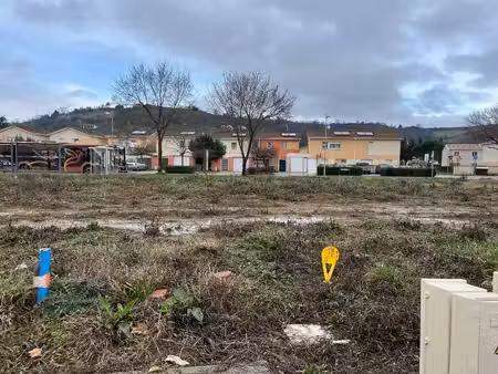terrain constructible viabilisé à vendre