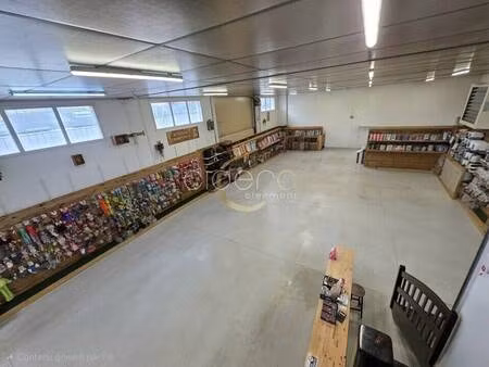 local commercial à louer