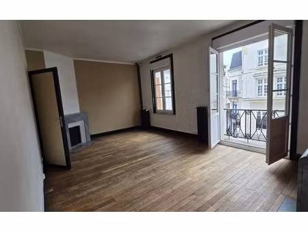 location appartement  57 m² t-2 à arras  588 €