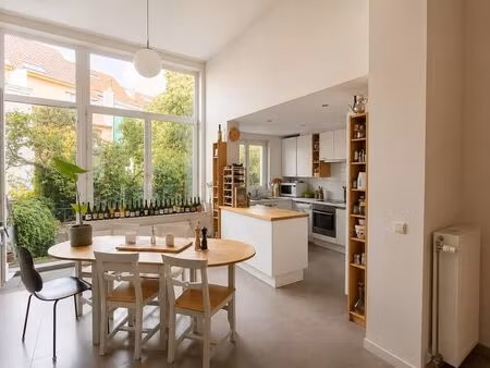 duplex à louer avec terrasse et jardin   ixelles (vbe32731)