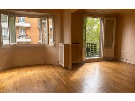 location appartement  103.65 m² t-4 à paris 19  2 500 €