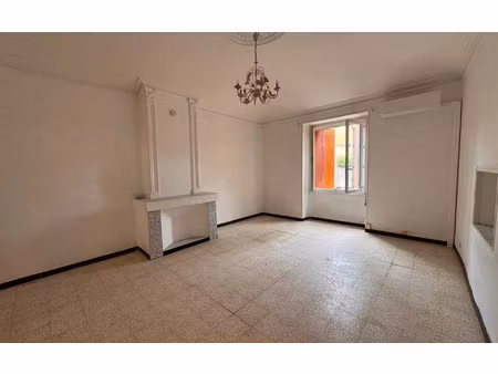 location appartement  m² t-3 à saint-ambroix  565 €