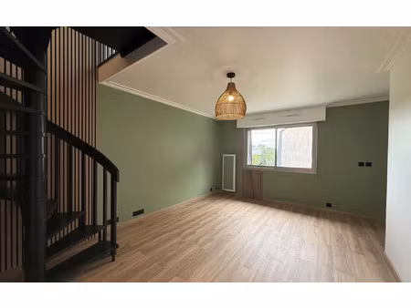 location appartement  m² t-3 à tours  950 €