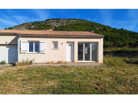 location maison  m² t-4 à châteauneuf-de-chabre  895 €