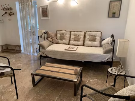 location meublée maison 2 pièces 50 m² à plan-d'orgon (13750)  900 €