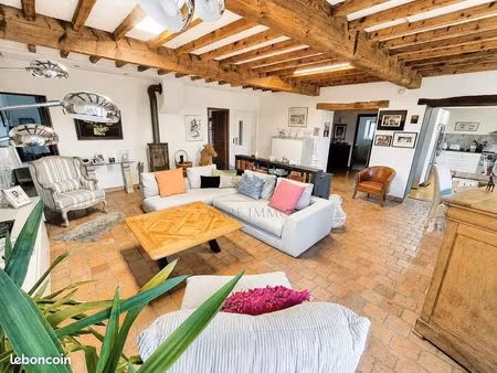 propriété 5 pièces 174 m²