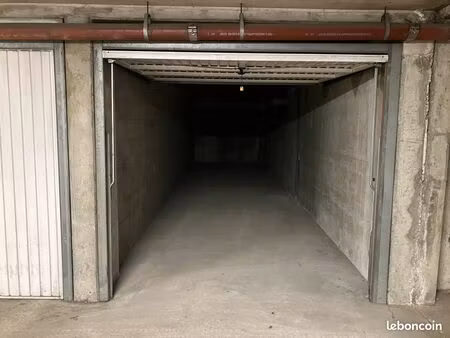 garage-double  22 m2 - proche route des romains