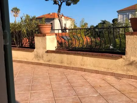 trois pièces dans villa à cannes