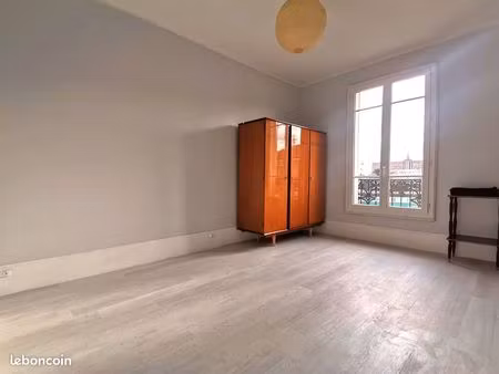studio 1 pièce 23 m²