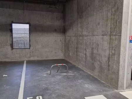 place de parking sécurisée à louer