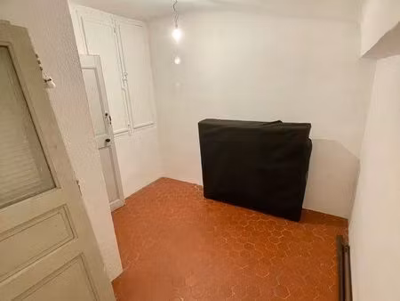 local stockage sain 8m²