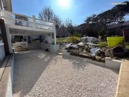 auch 300 m pardailhan  t3 meublé rdc calme  jardin  terrasse couverte  idéal personne seul