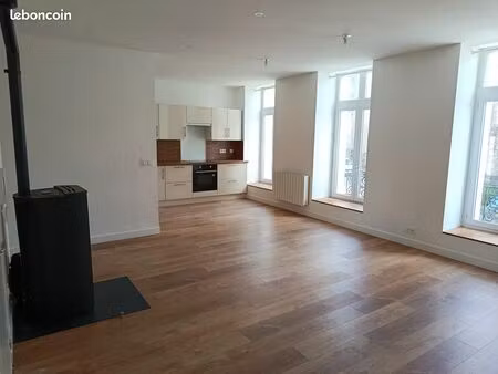 appartement t5 4 chambres et 92m² refait à neuf au cœur de châteaulin