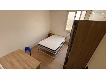 chambre meublée 16 m² à compiègne – proche utc – 425 cc - apl possible
