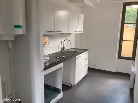 location appartement de type t3 terrasse avec possibilité d’un garage en plus